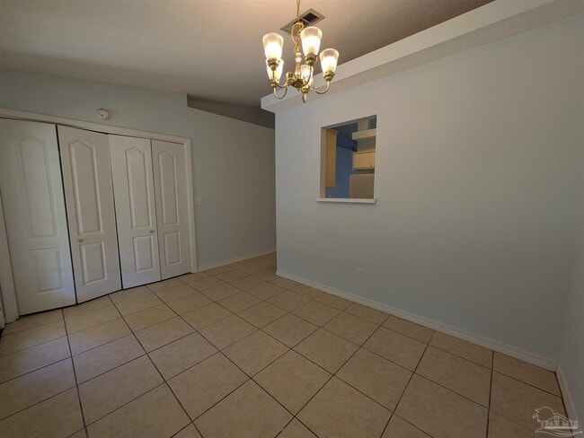 Building Photo - 3359 Green Briar Cir