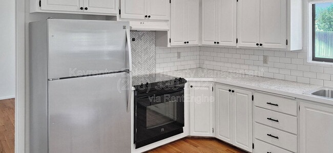 Building Photo - 254 W Fall Dr