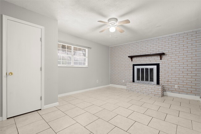Building Photo - 907 Northbend Dr
