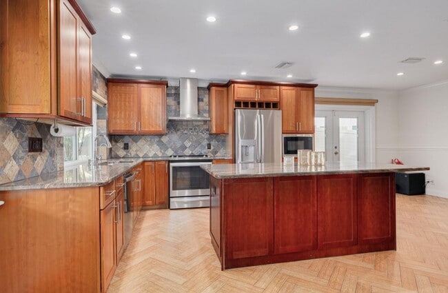 Building Photo - 2601 Witley Ave