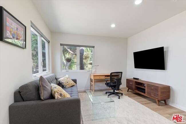 Building Photo - 2401 21st St