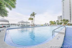 Building Photo - 1000 West Ave