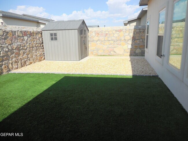 Building Photo - 7405 Norte Portugal Ln