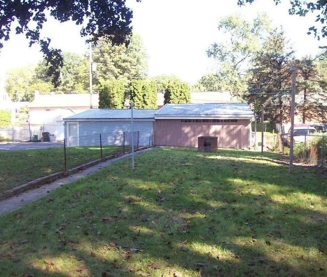 Building Photo - 219 Mt Joy St