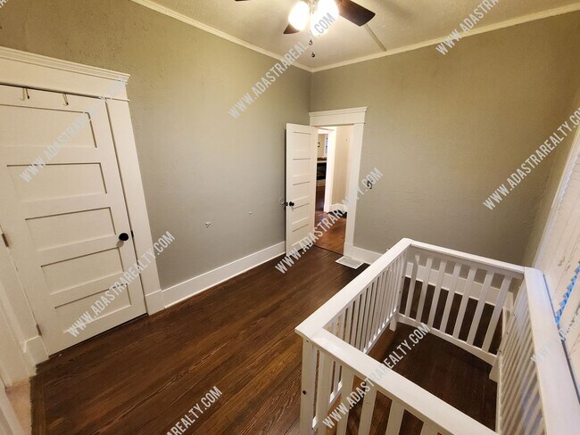 Building Photo - 4521 Fairmount Ave