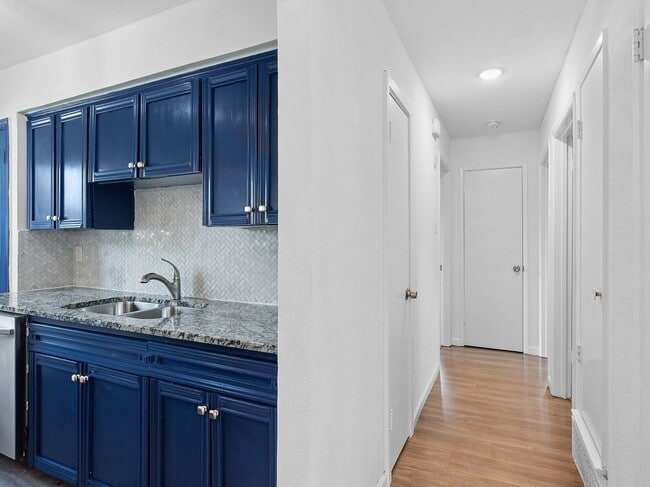 Building Photo - 204 Ocean Dr