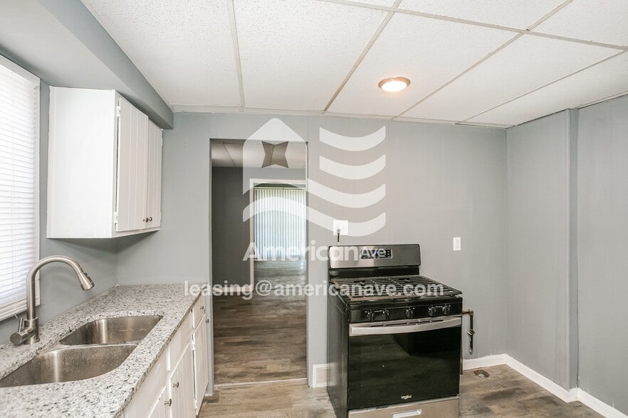 Building Photo - 1838 E Calvert St