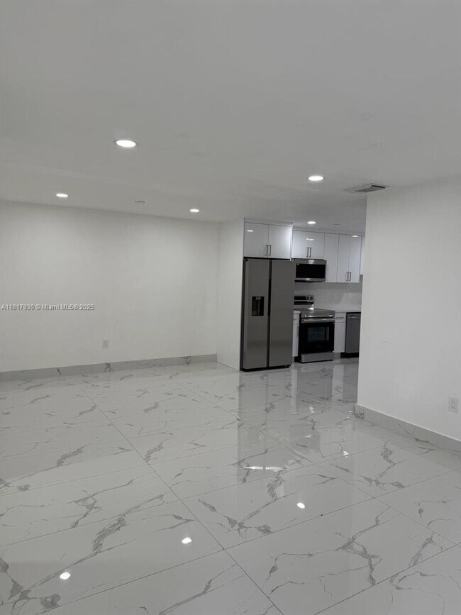 Building Photo - 20607 SW 93rd Ave