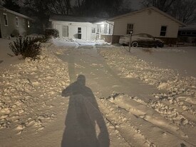 Building Photo - 2609 Brownfield Rd