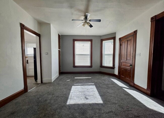 Building Photo - 1801 N Wisconsin St