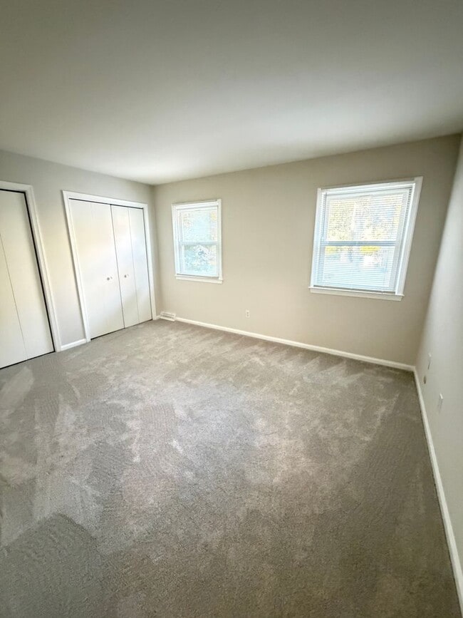 Building Photo - 222 Merion Rd