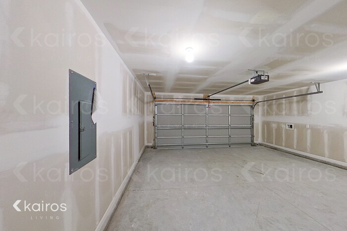 Building Photo - 26 Carrollton Dr
