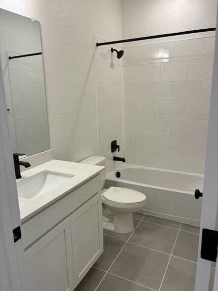 Building Photo - 2795 Eddystone Wy