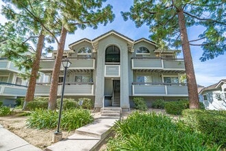 Building Photo - Charming 2-Bedroom Condo with Loft in the American Beauty Community of Canyon Country