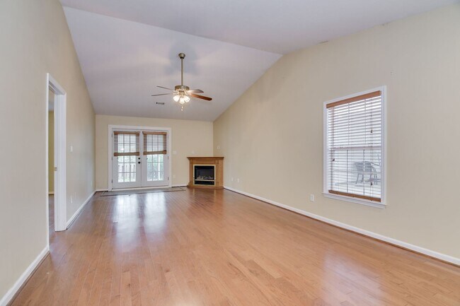 Building Photo - End Unit Townhouse