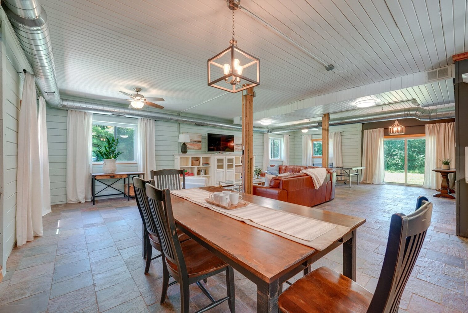 Building Photo - 27W172 Galusha Ave