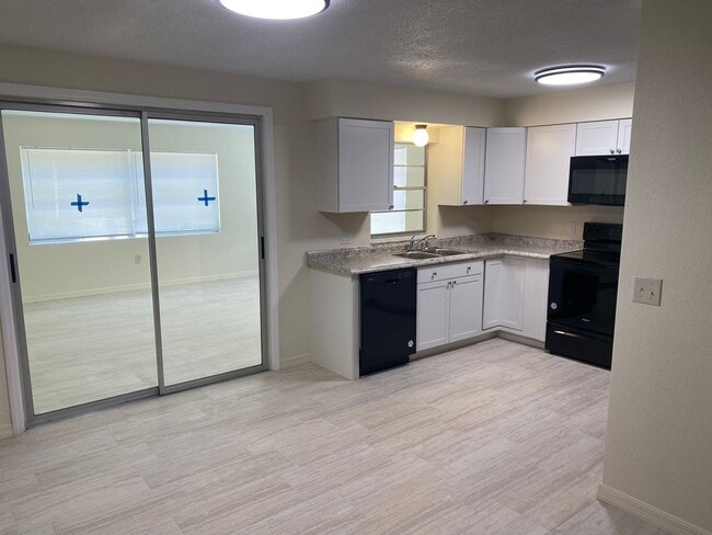 Building Photo - 2/2 0range City