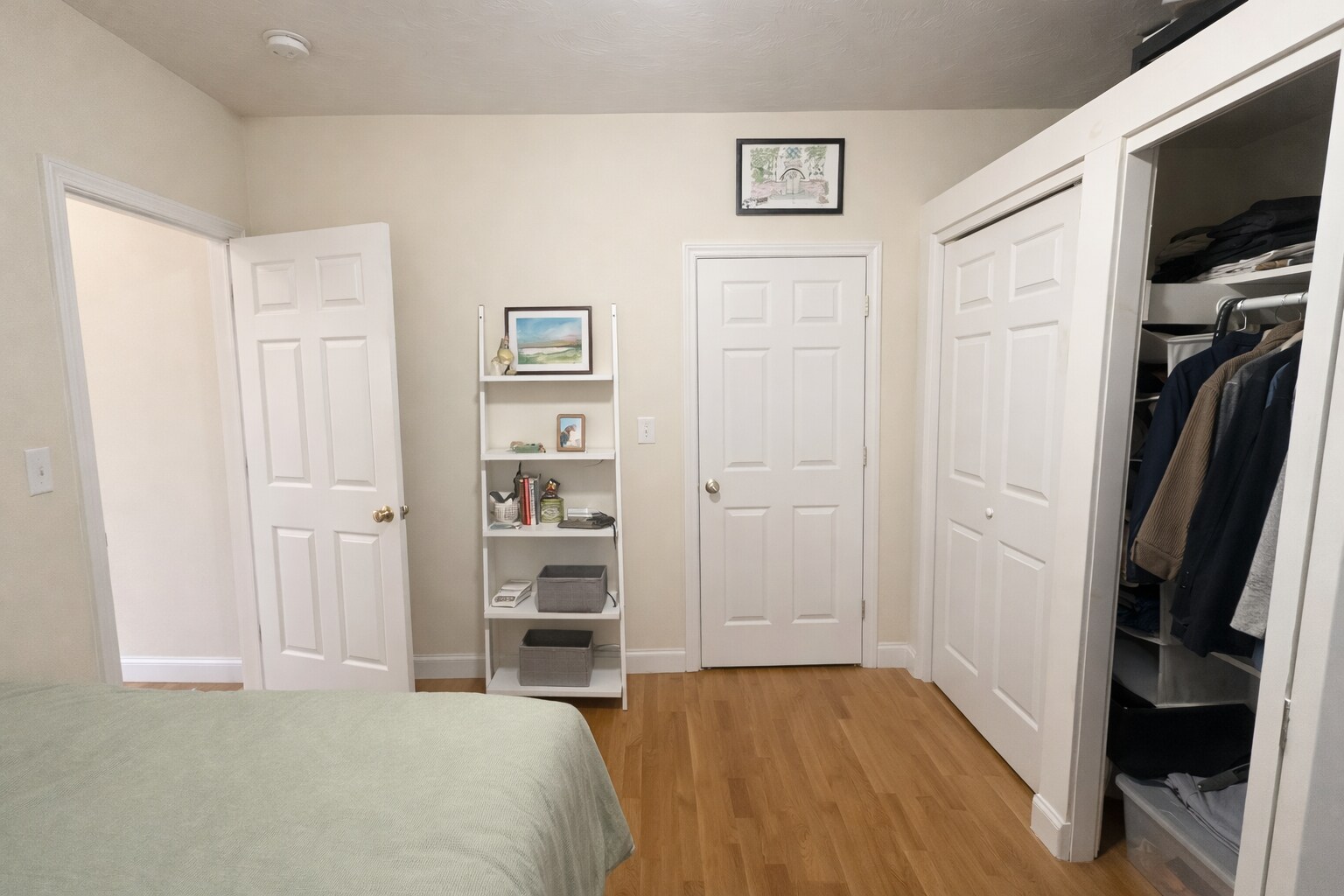 Building Photo - 1056 Cambridge St