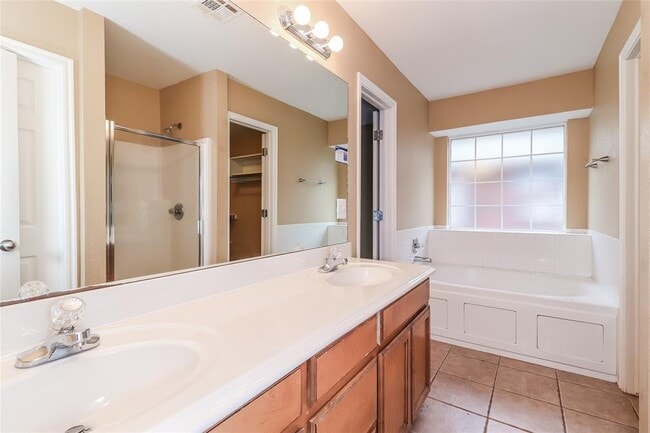 Building Photo - 509 SW 158th Terrace