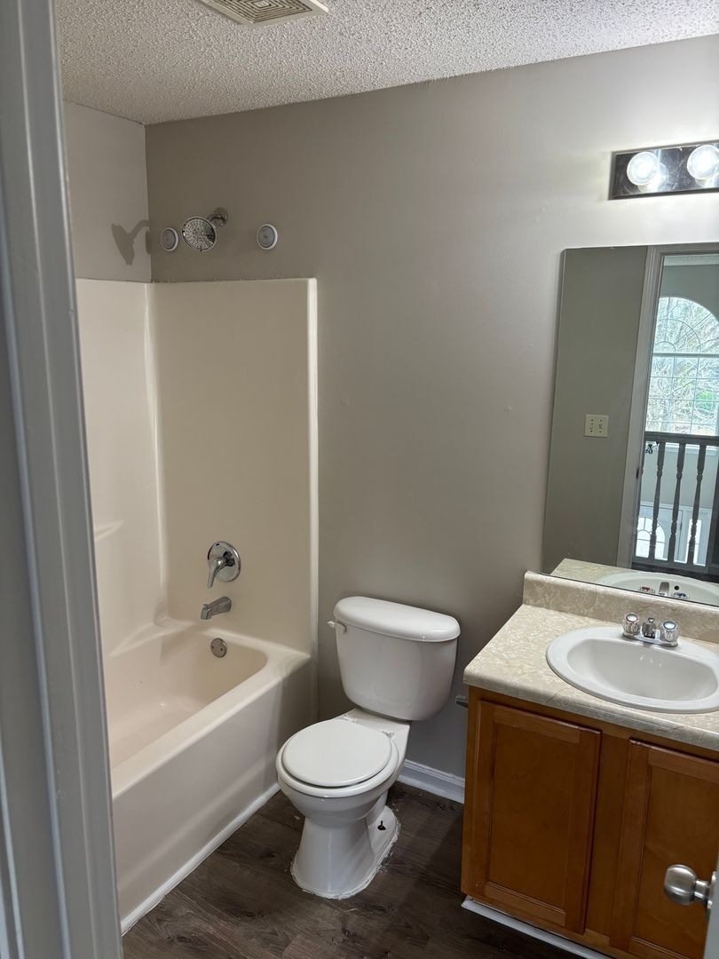 Building Photo - 1116 Setter Trce