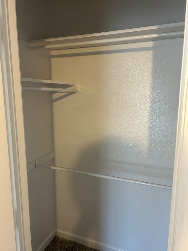 Building Photo - 801 Summit Dr