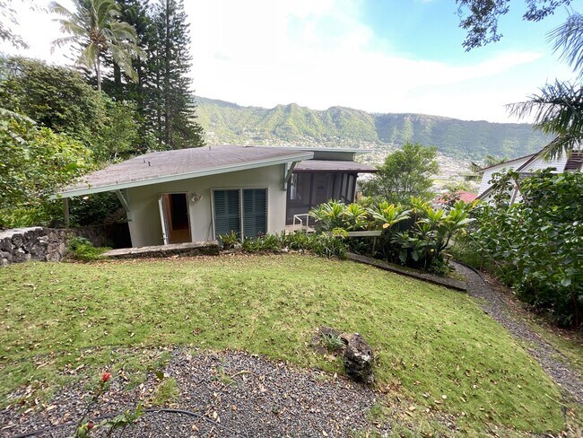 Building Photo - N116ach (REOM)