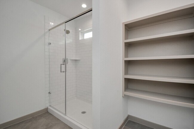 Building Photo - 7731 Suffolk Vly Ln