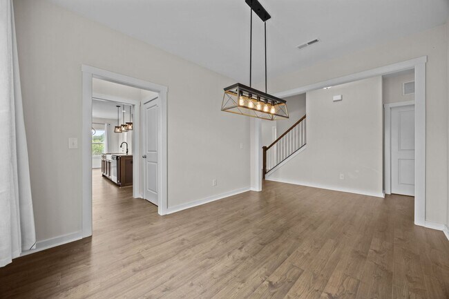 Building Photo - 217 Walker Grv Ln