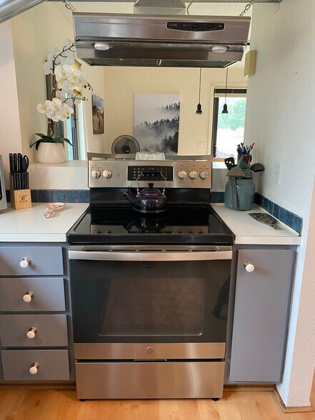 Building Photo - 3522 Smuggler Way