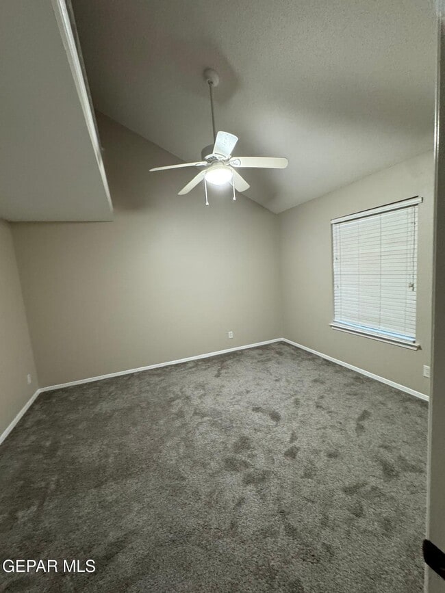 Building Photo - 398 Bentridge Drive