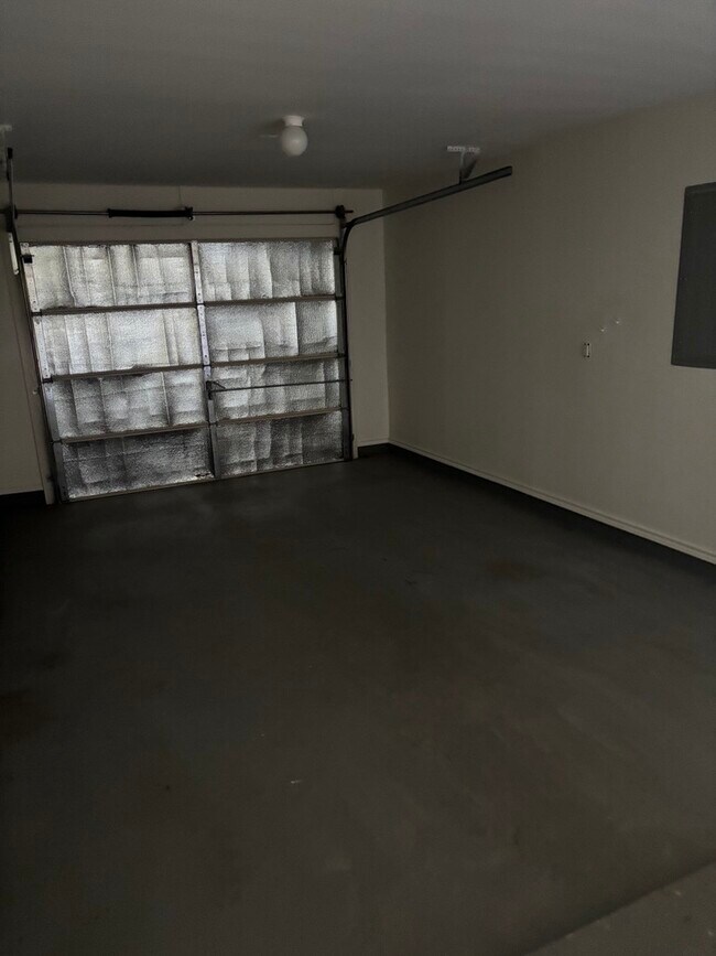 Building Photo - 505 Bahama St