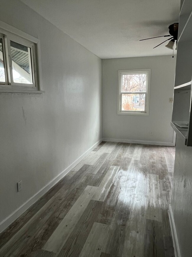 Building Photo - Nice studio for rent in tree streets!