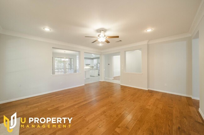 Building Photo - Dont Miss this pretty home in Plano!