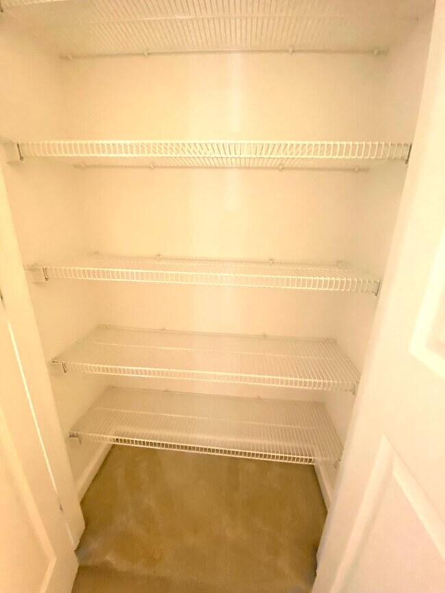 Building Photo - Dublin Ranch Villages,  Tri Level Townhome 2 Bed (both primary suites)  2.5 Ba., Clubhouse Pool, ...