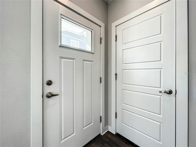 Building Photo - 3715 W Wisconsin Ave