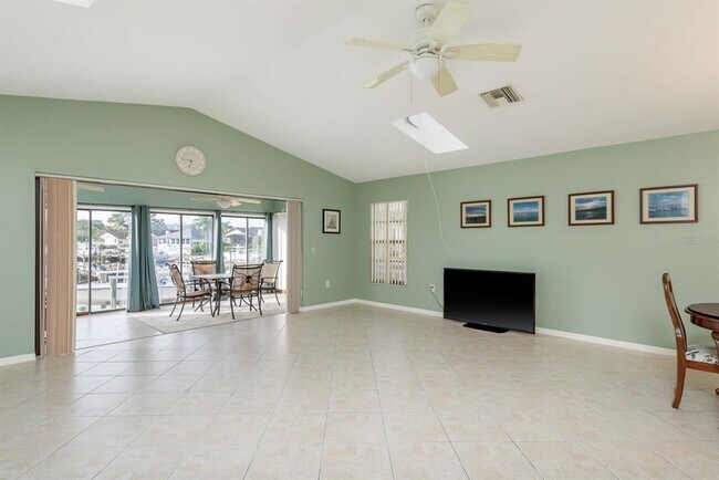 Building Photo - 6340 Garland Ct