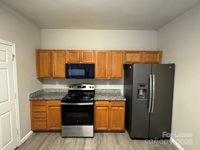 Building Photo - 2184 Winthrop Chase Dr