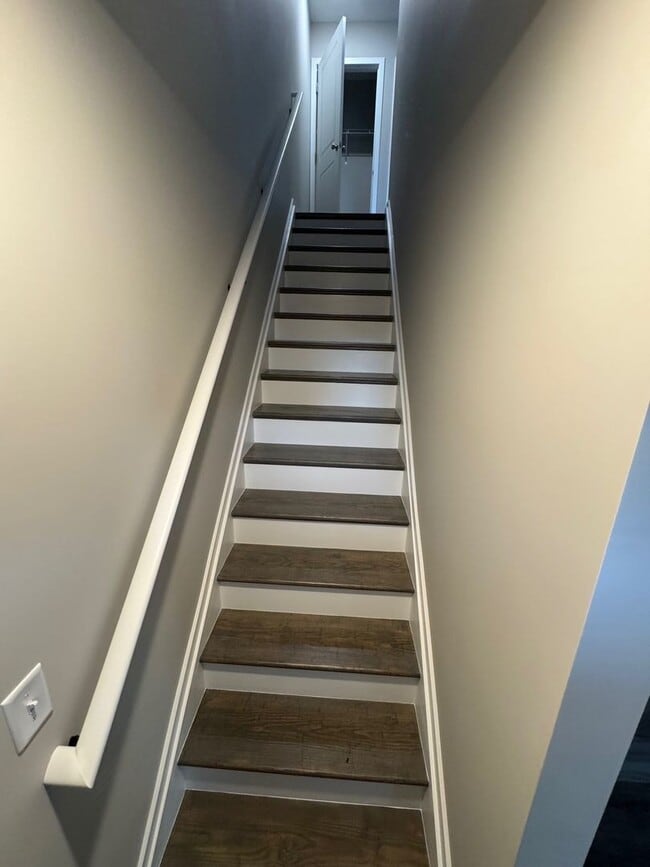 Building Photo - BRAND NEW HOME! 2 Suites with private baths