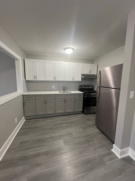 Primary Photo - 394 Park Ave