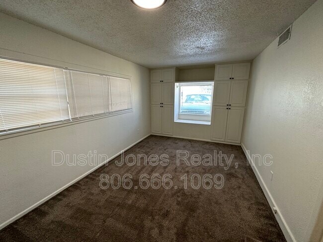 Building Photo - 2513 41st St