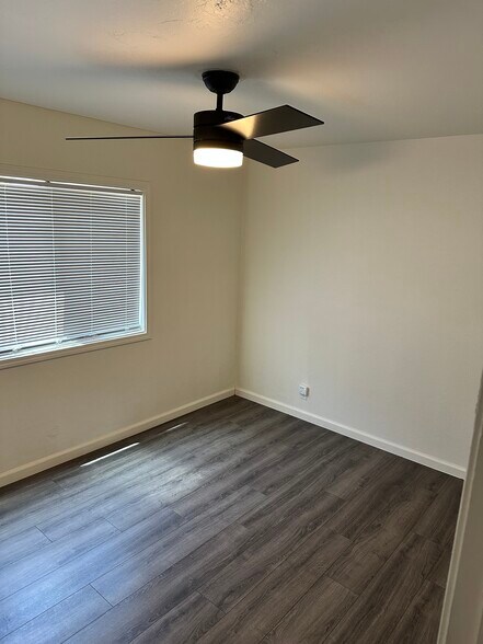 Building Photo - 847 S 47th St
