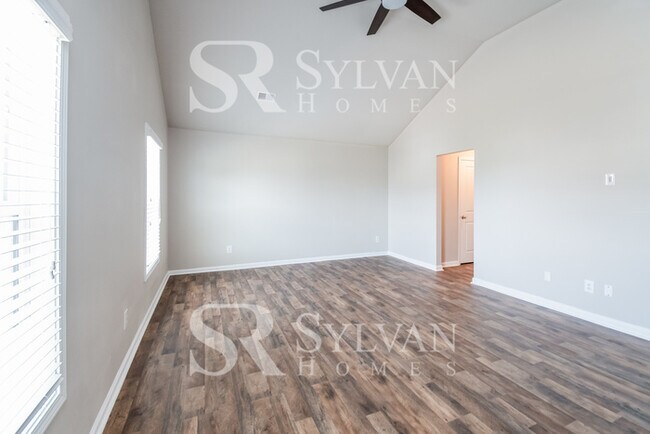 Building Photo - Embrace the charm of this 4 BR, 2.5 BA home