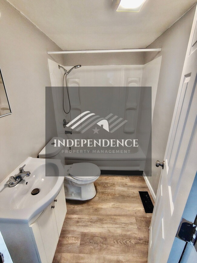 Building Photo - 3217 Finley St