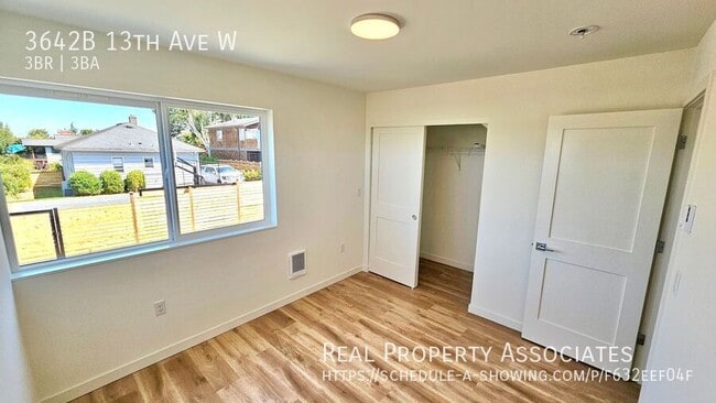 Building Photo - 3642 13th Ave W
