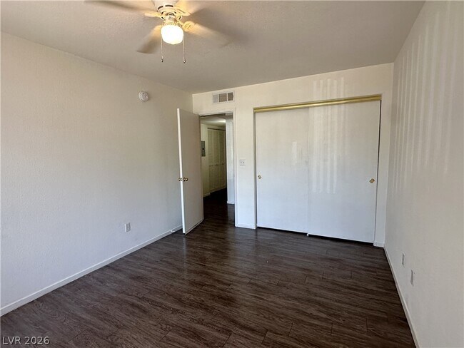 Building Photo - 3067 Key Largo Dr
