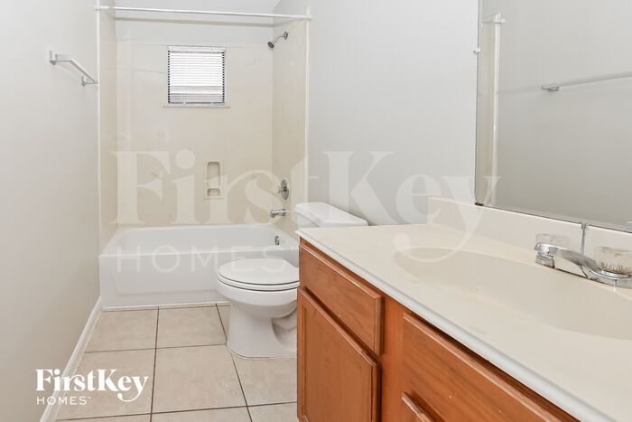 Building Photo - 2923 La Estancia Ln