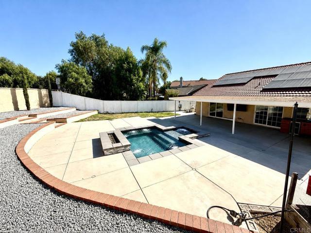 Building Photo - 24399 Oakridge Cir