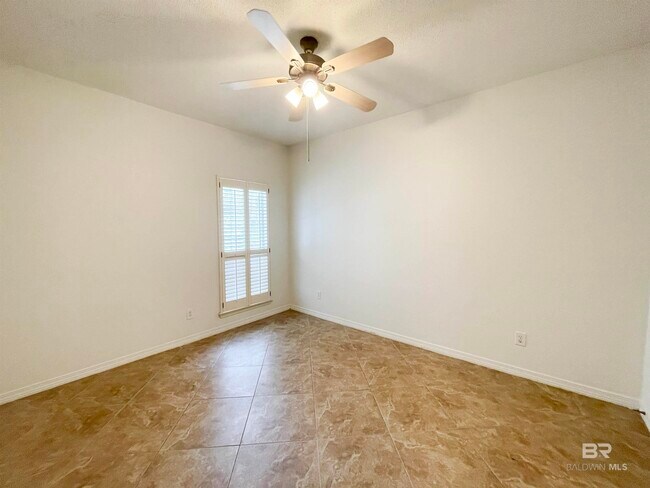 Building Photo - 30442 Middle Creek Cir