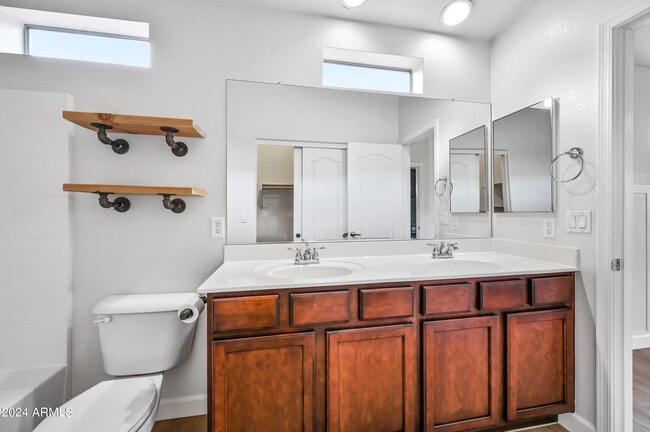 Building Photo - 2150 W Alameda Rd