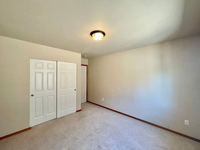Building Photo - Great Home For Rent